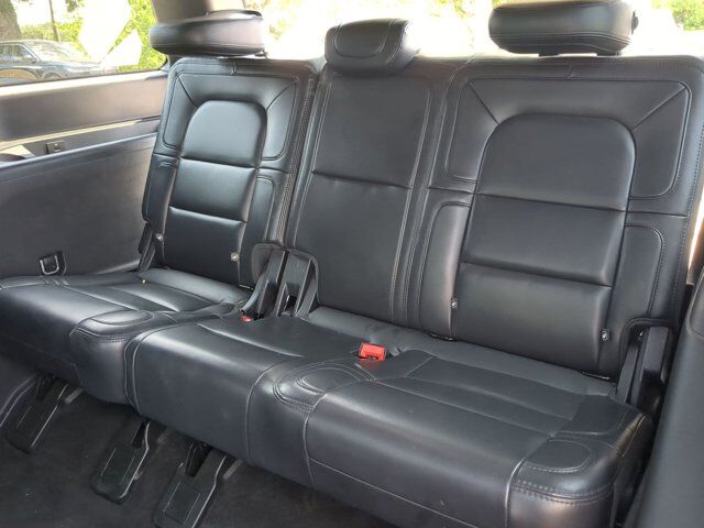 2022 Lincoln Navigator Standard