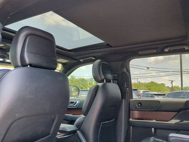 2022 Lincoln Navigator Standard