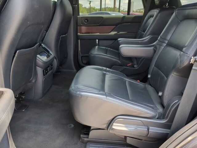 2022 Lincoln Navigator Standard