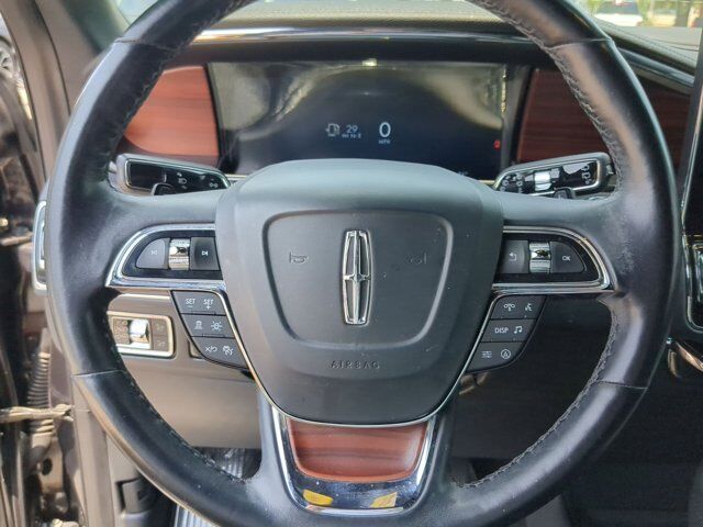 2022 Lincoln Navigator Standard