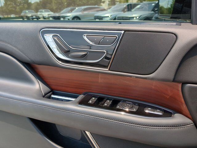 2022 Lincoln Navigator Standard