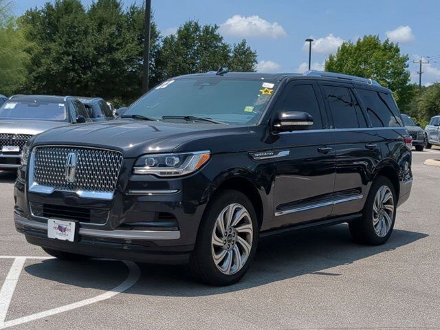 2022 Lincoln Navigator Standard