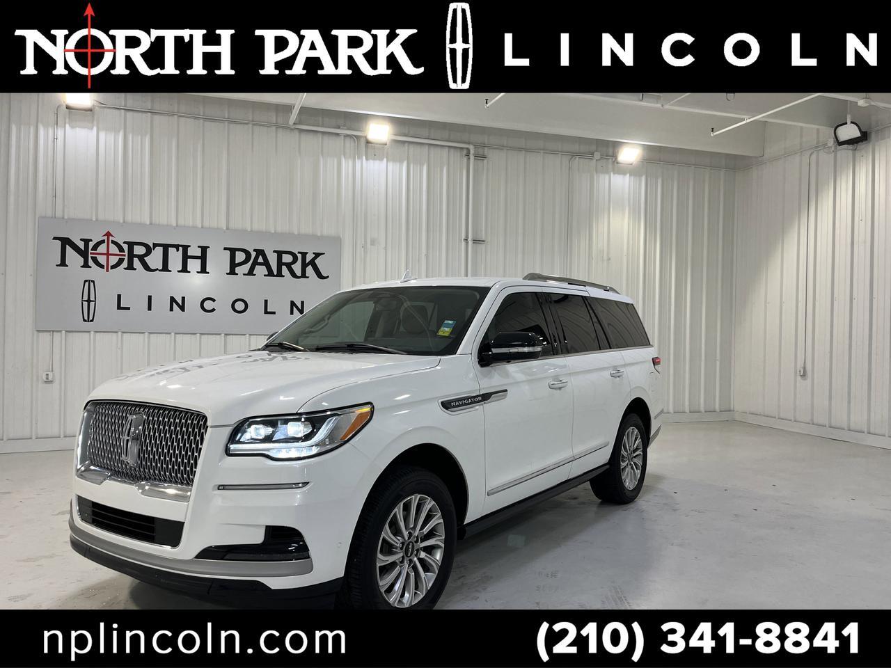 2022 Lincoln Navigator Standard