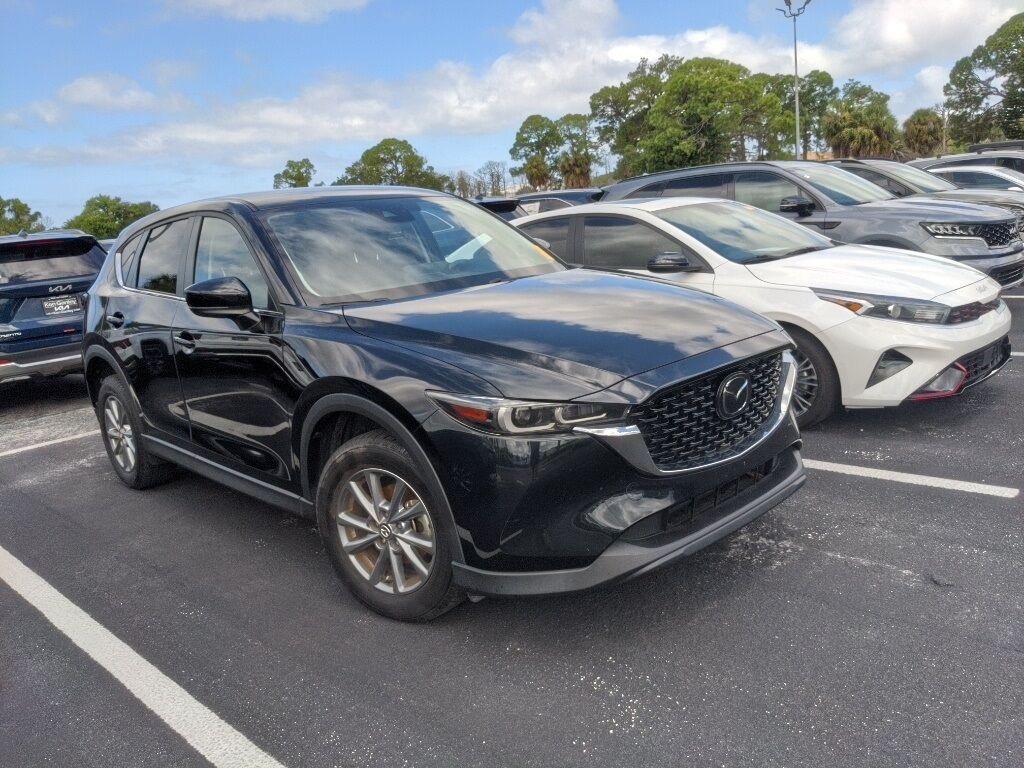 2022 MAZDA CX-5 2.5 S Select Package Oshkosh WI