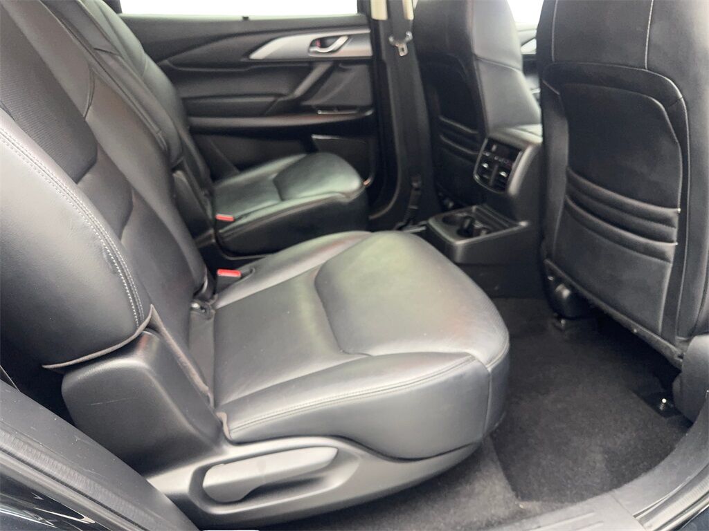 2022 Mazda CX-9 Touring photo 33