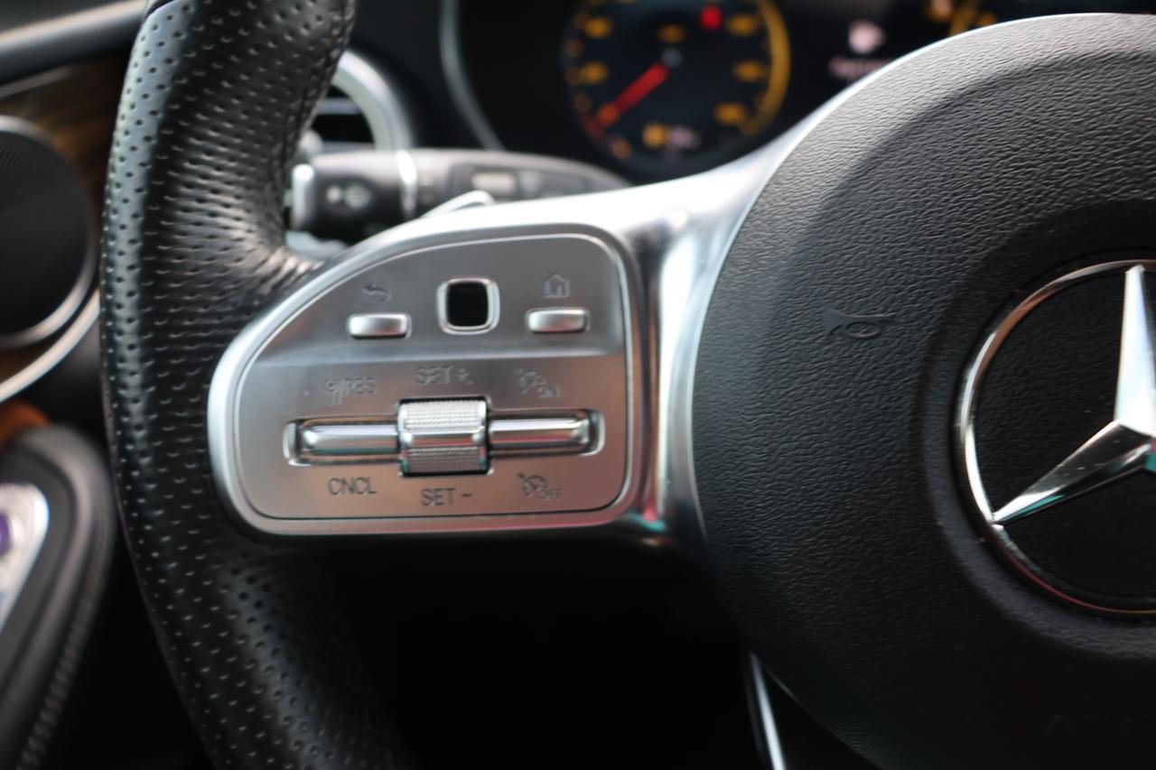 2022 MERCEDES-BENZ GLC 300 Houston TX