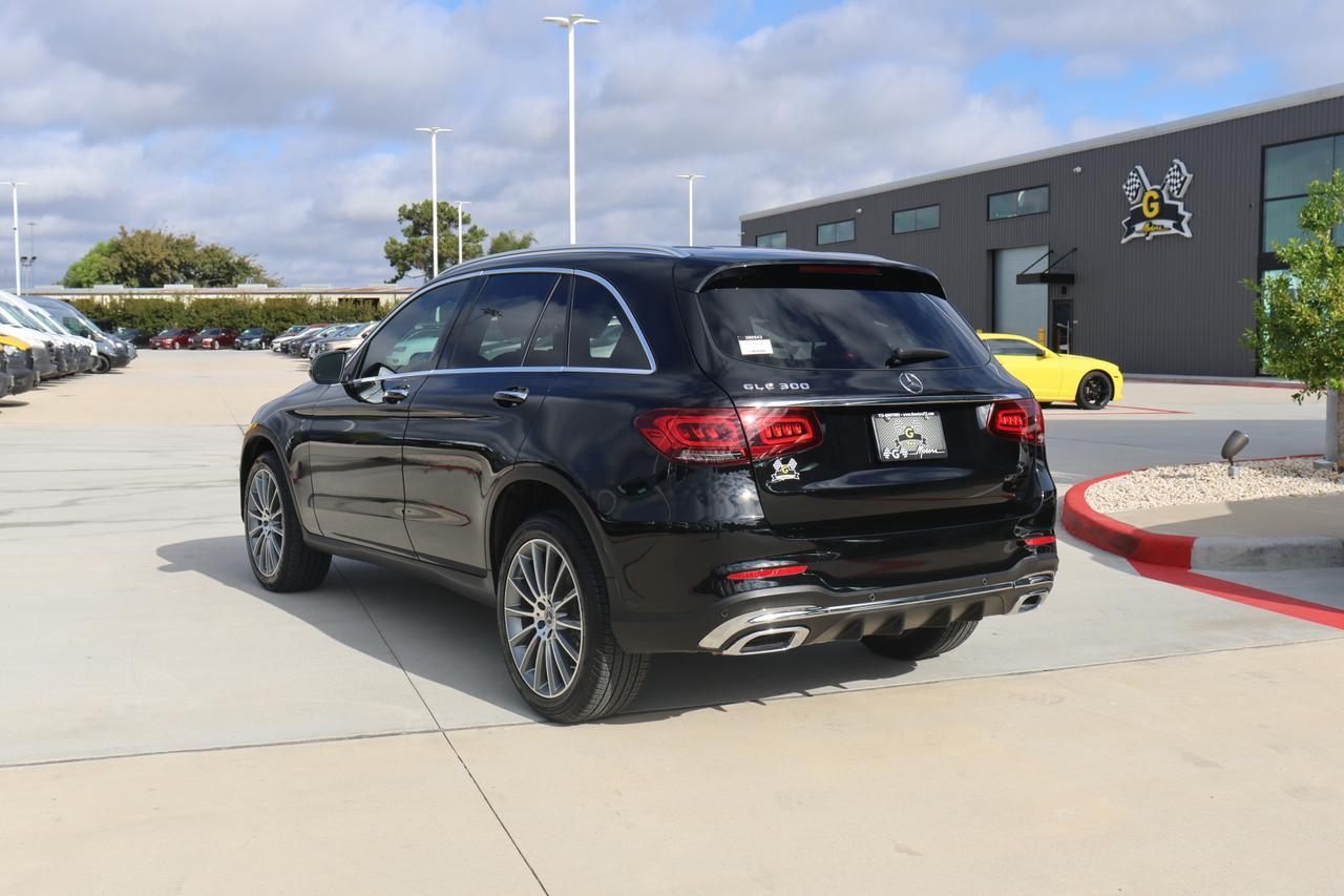 2022 MERCEDES-BENZ GLC 300 Houston TX