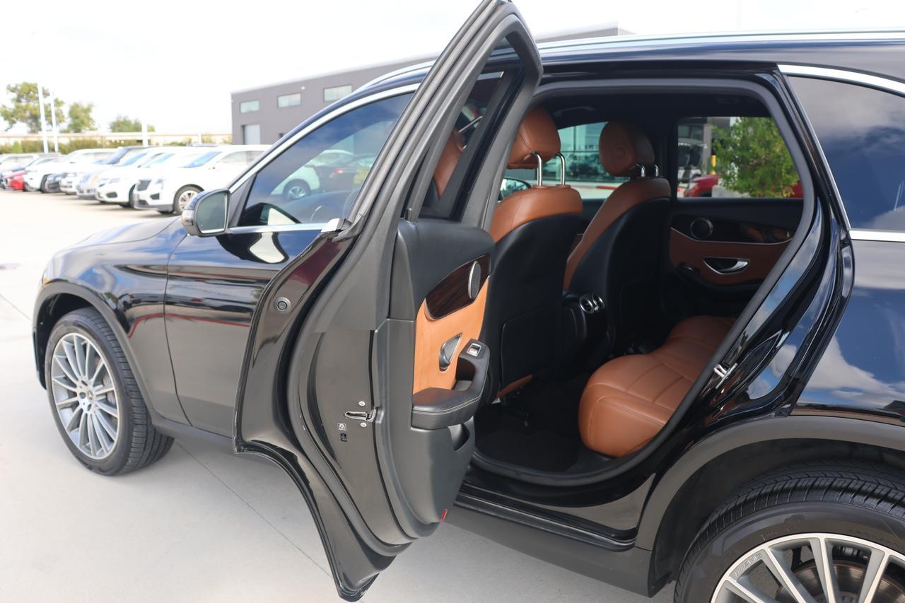 2022 MERCEDES-BENZ GLC 300 Houston TX