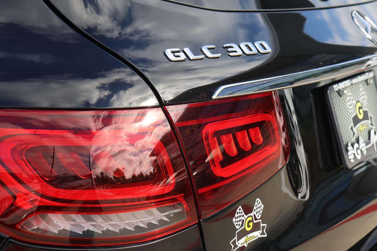 2022 MERCEDES-BENZ GLC 300 Houston TX