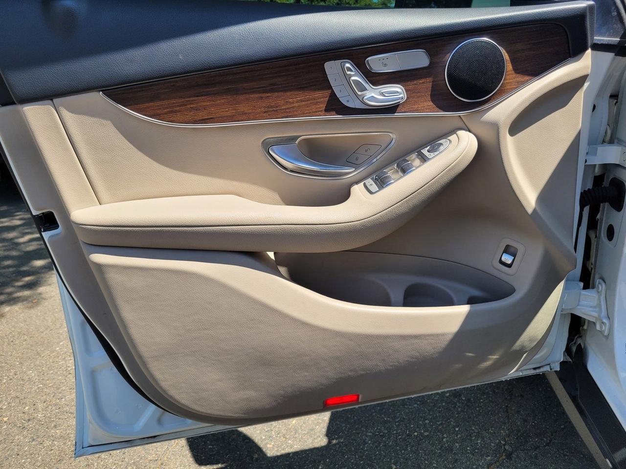 2022 MERCEDES-BENZ GLC GLC 300 Roseville CA