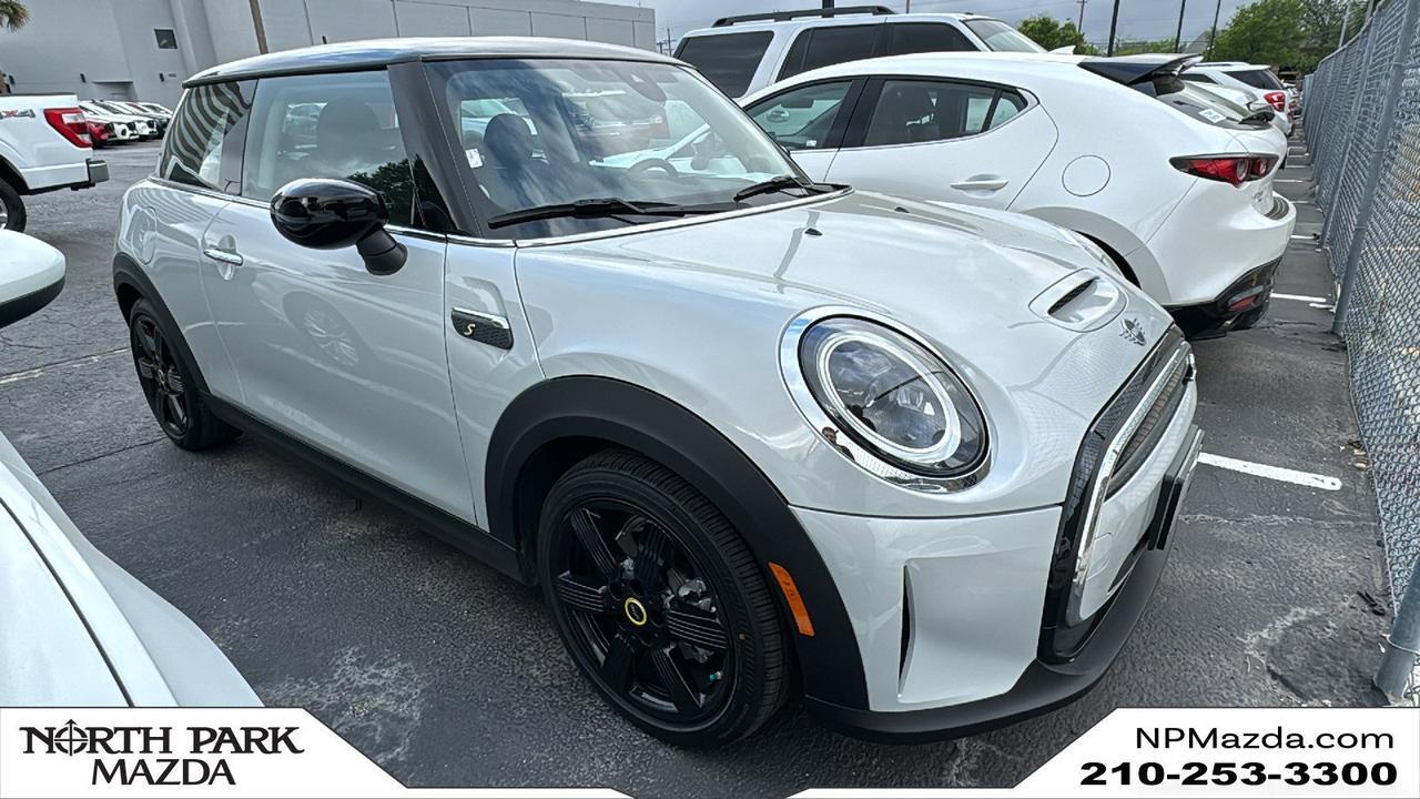 2022 MINI Hardtop 2 Door Cooper SE