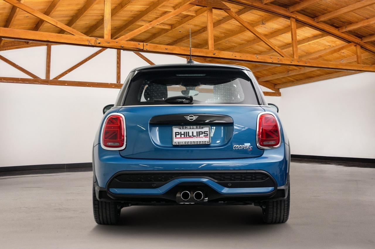 2022 Mini Cooper Hardtop S photo 4
