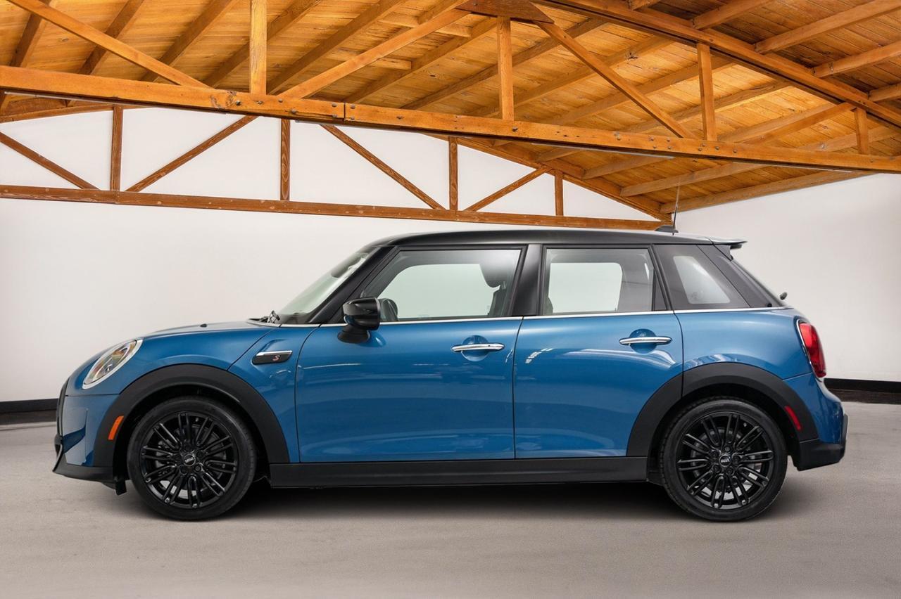 2022 Mini Cooper Hardtop S photo 2