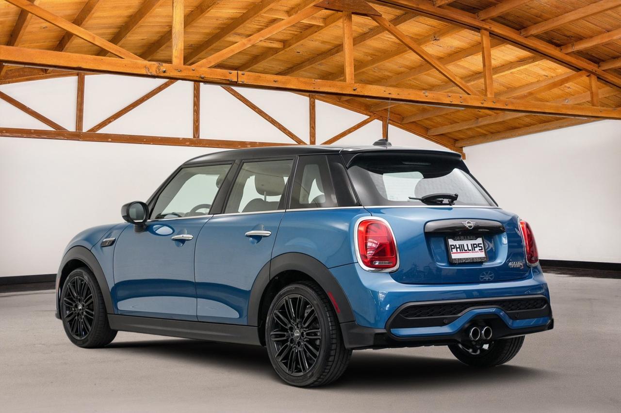 2022 Mini Cooper Hardtop S photo 3
