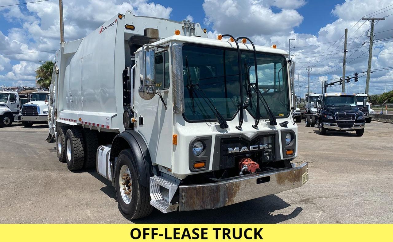 2022 Mack No Model 25 yard Pac-Mac Rear Loader Garbage Truck