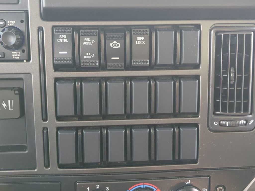 2022 Mack No Model Box Truck Winder GA