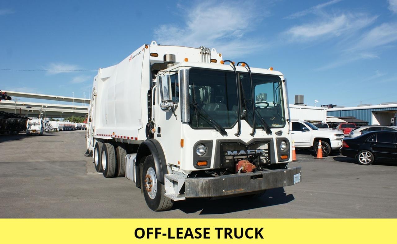 2022 Mack TE64 25 Yard Pac Mac Rear Loader Garbage