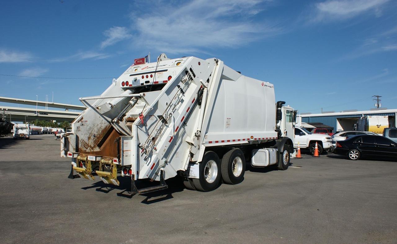 2022 Mack TE64 25 Yard Pac Mac Rear Loader Garbage Tampa FL