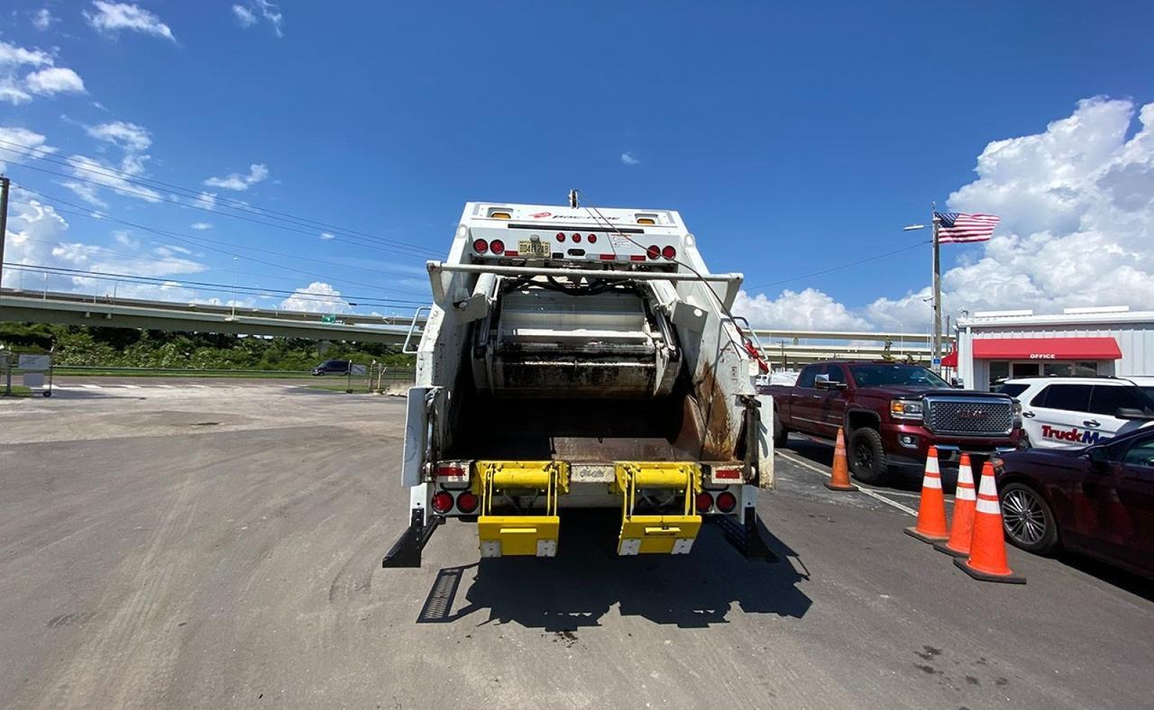 2022 Mack TE64 25 Yard Pac Mac Rear Loader Garbage Tampa FL