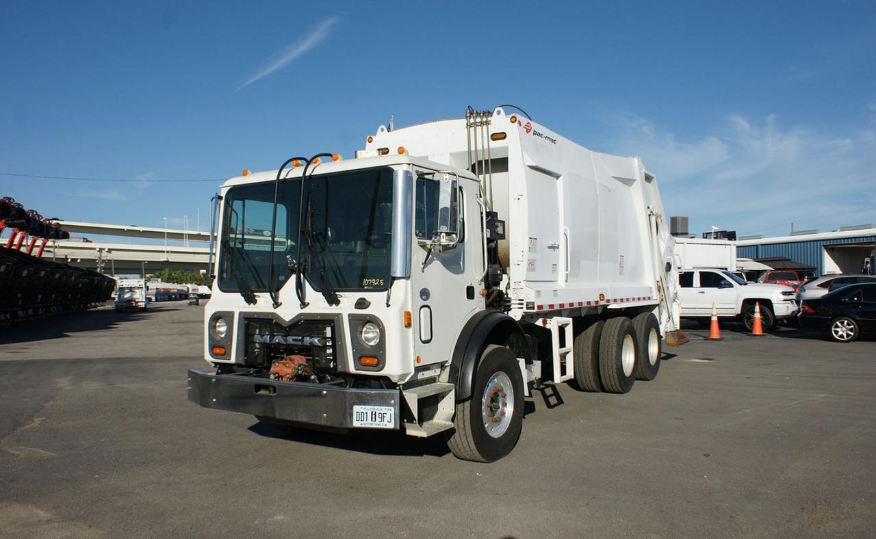 2022 Mack TE64 25 Yard pac Mac Rear Loader Garbage Truck Tampa FL