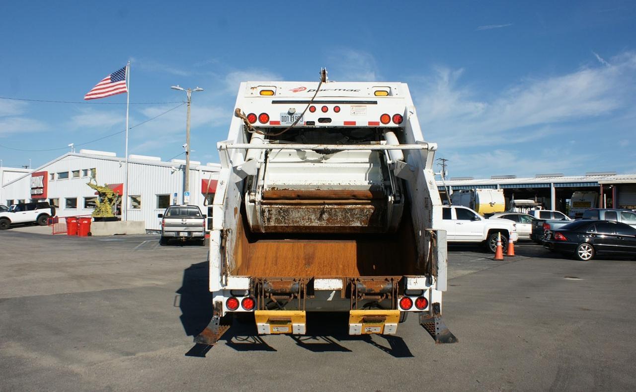 2022 Mack TE64 25 Yard pac Mac Rear Loader Garbage Truck Tampa FL
