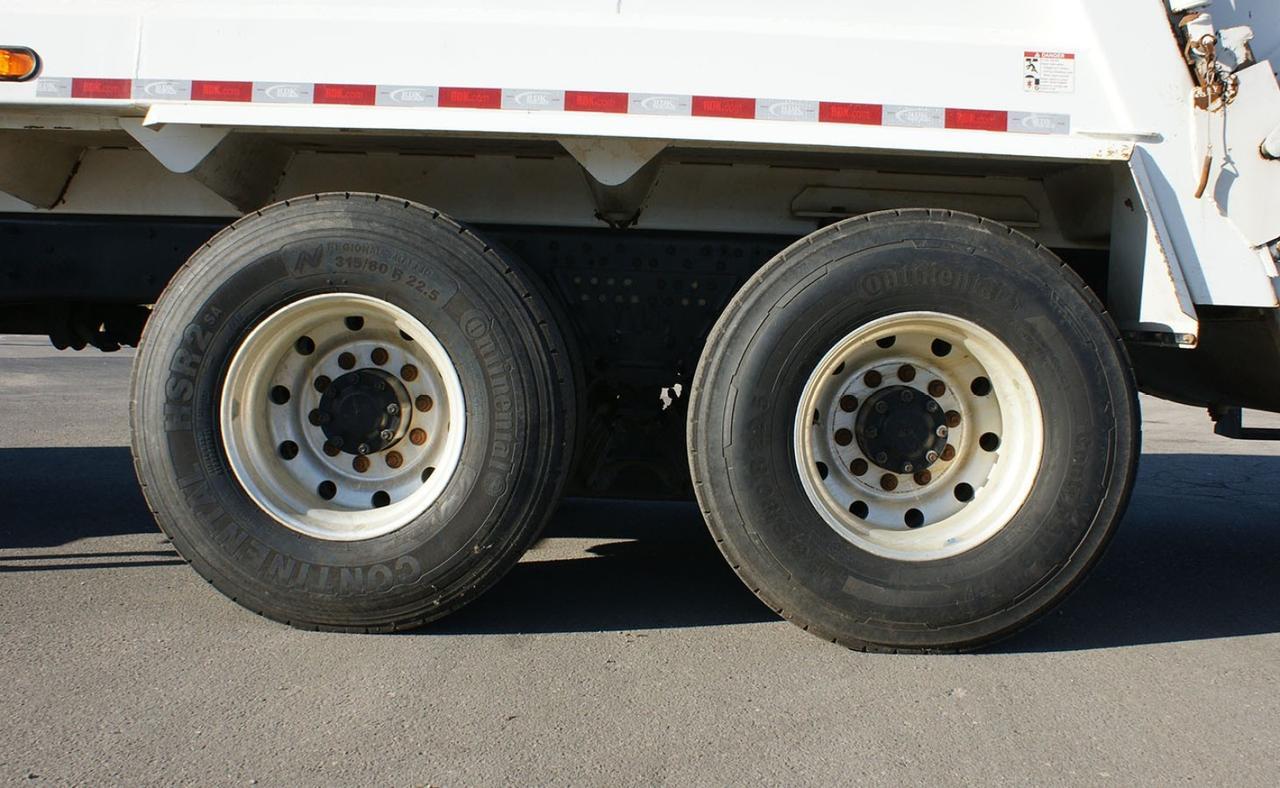 2022 Mack TE64 25 Yard pac Mac Rear Loader Garbage Truck Tampa FL