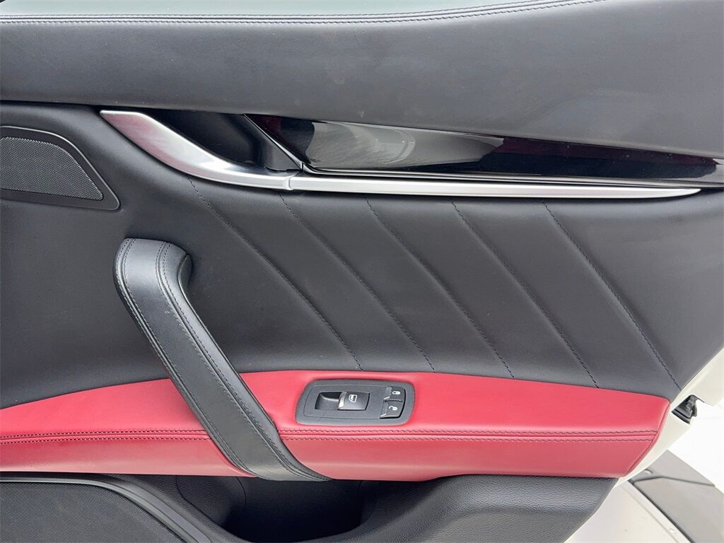 2022 Maserati Ghibli Modena NAV,CAM,SUNROOF,HTD STS,BLIND SPOT,20&quot; WLS Plano TX