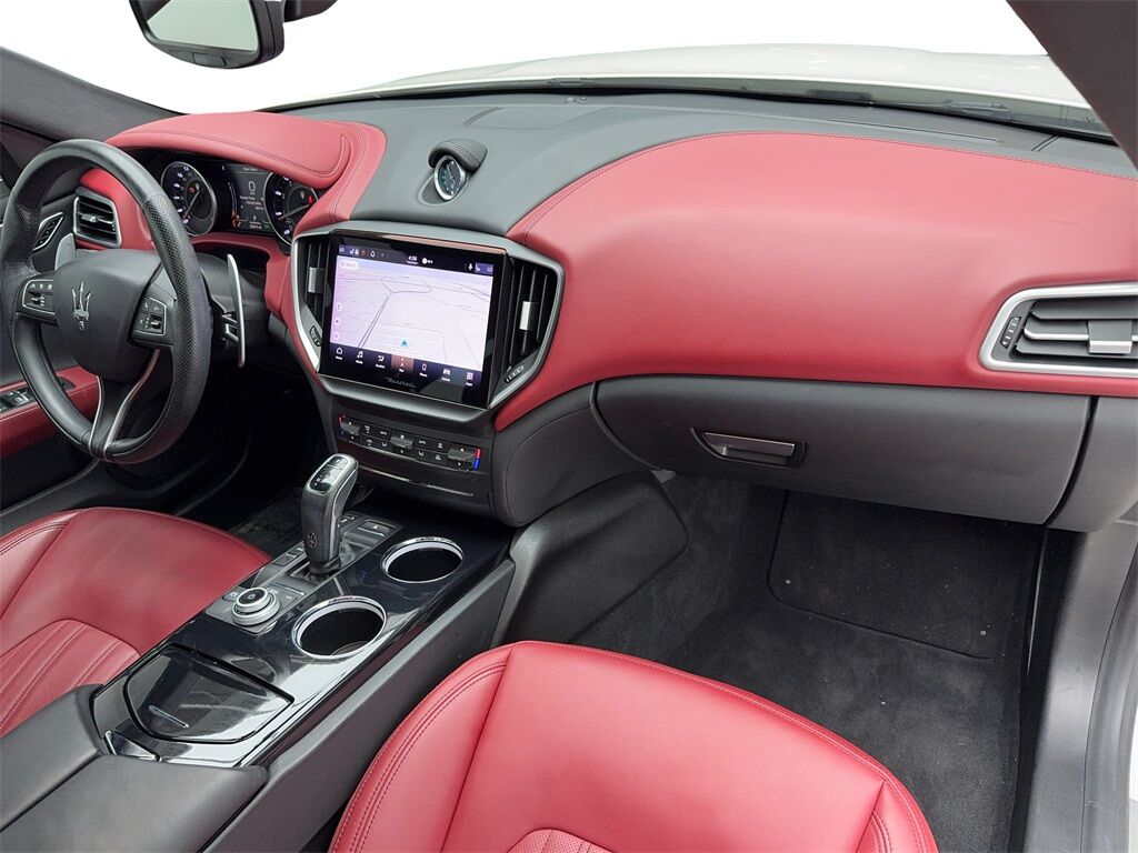 2022 Maserati Ghibli Modena NAV,CAM,SUNROOF,HTD STS,BLIND SPOT,20&quot; WLS Plano TX