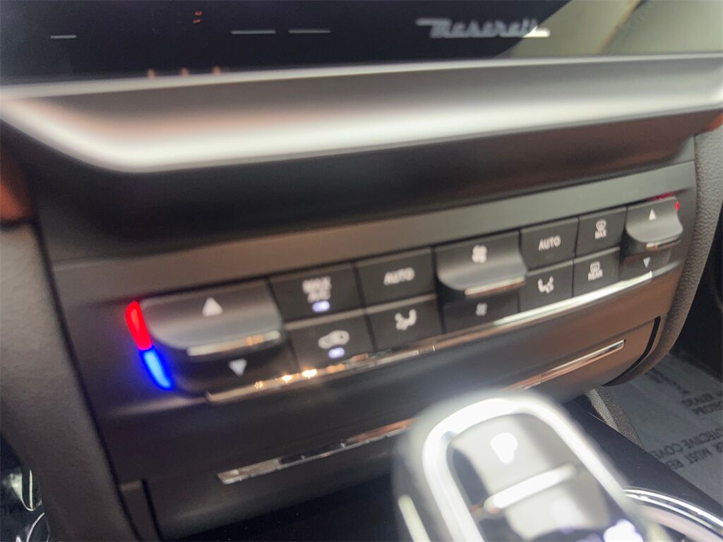 2022 Maserati Ghibli Modena NAV,CAM,SUNROOF,HTD STS,BLIND SPOT,20&quot; WLS Irving TX