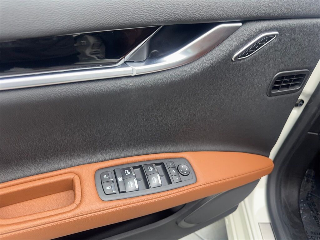2022 Maserati Ghibli Modena NAV,CAM,SUNROOF,HTD STS,BLIND SPOT,20&quot; WLS Irving TX