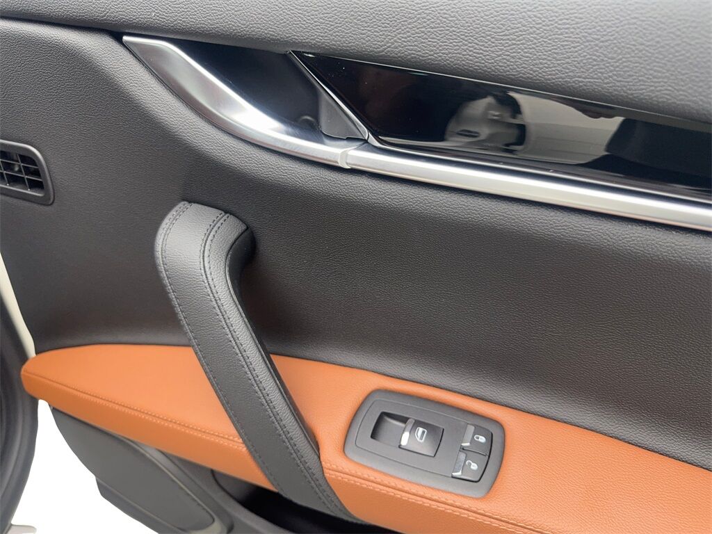2022 Maserati Ghibli Modena NAV,CAM,SUNROOF,HTD STS,BLIND SPOT,20&quot; WLS Irving TX