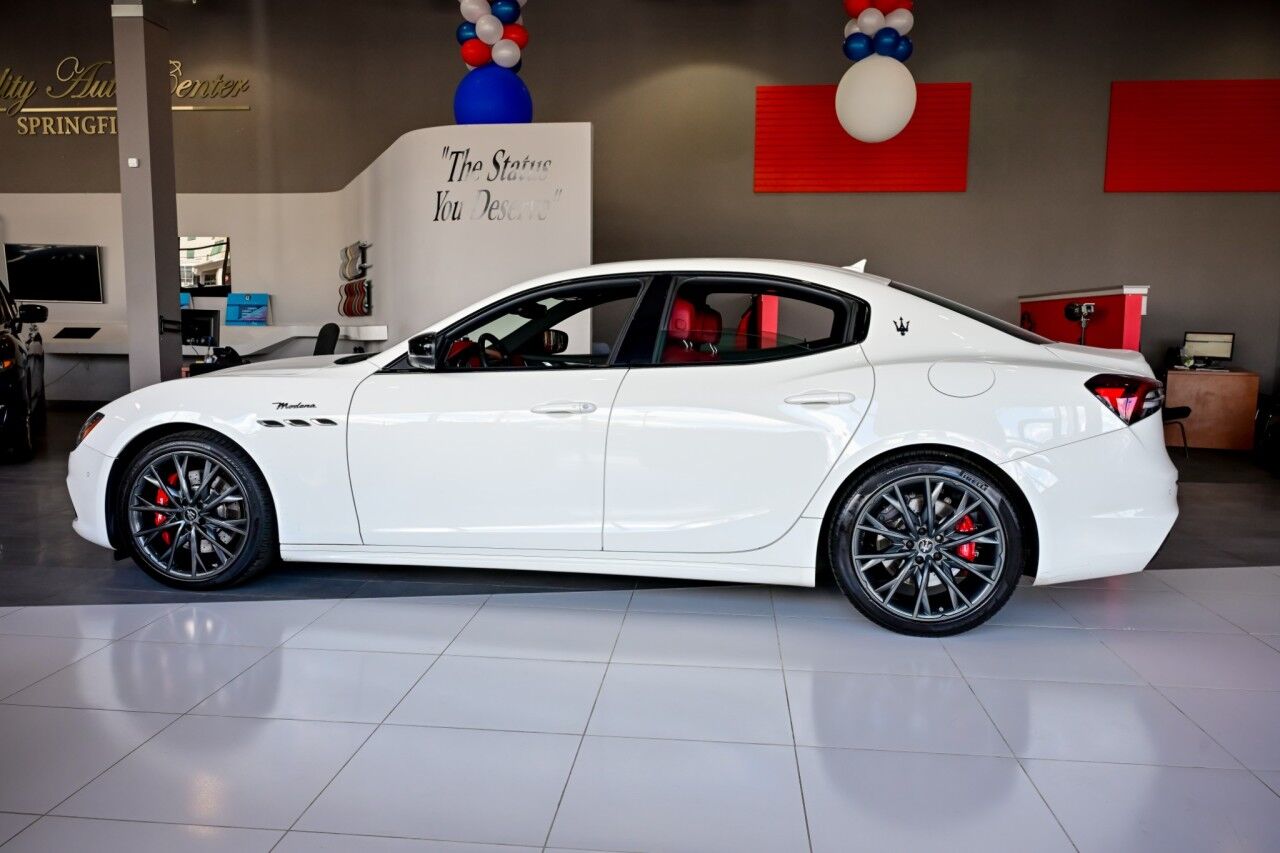 2022 Maserati Ghibli Modena Q4, 20'' Wheels, Cooled Seats, Nerissimo Pkg Springfield NJ