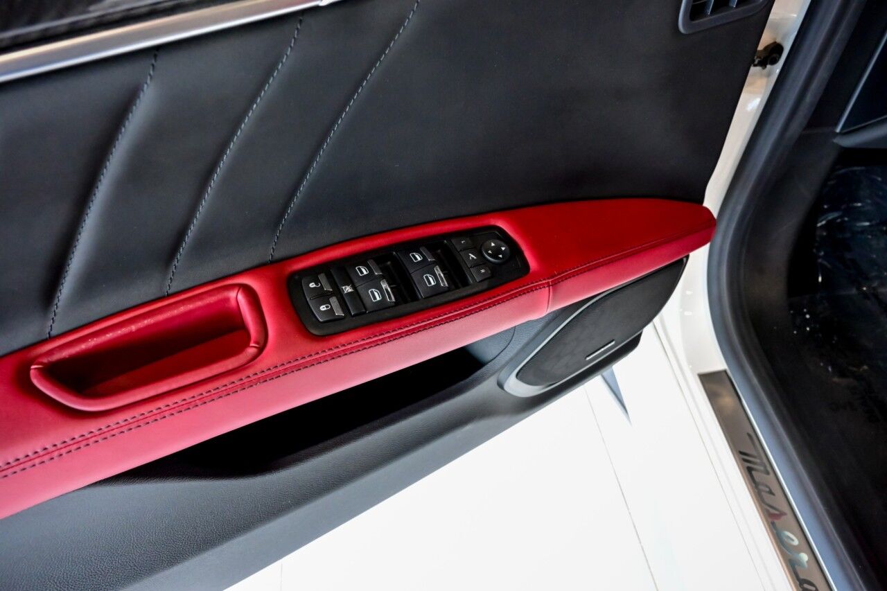 2022 Maserati Ghibli Modena Q4, 20'' Wheels, Cooled Seats, Nerissimo Pkg Springfield NJ