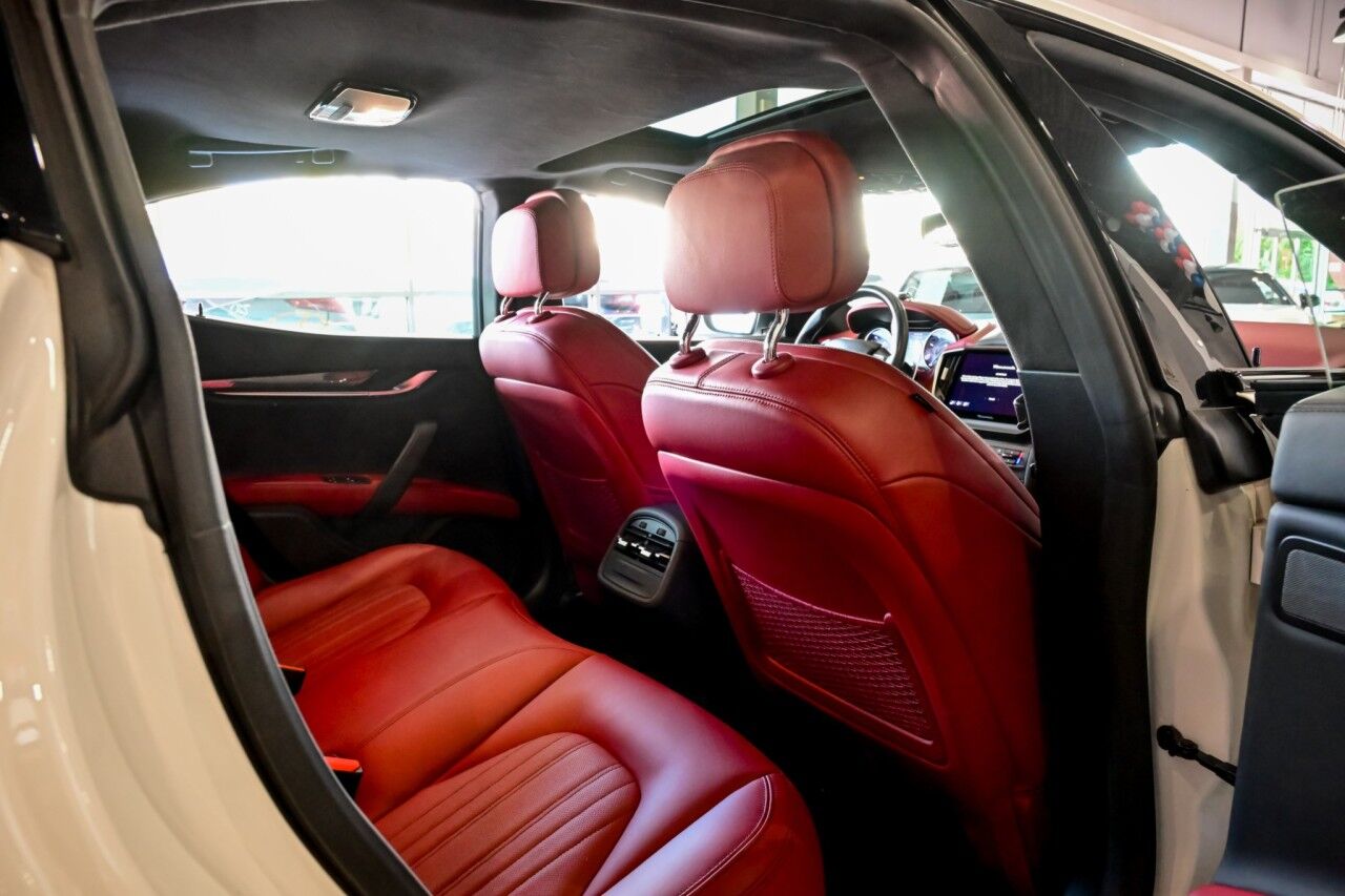 2022 Maserati Ghibli Modena Q4, 20'' Wheels, Cooled Seats, Nerissimo Pkg Springfield NJ