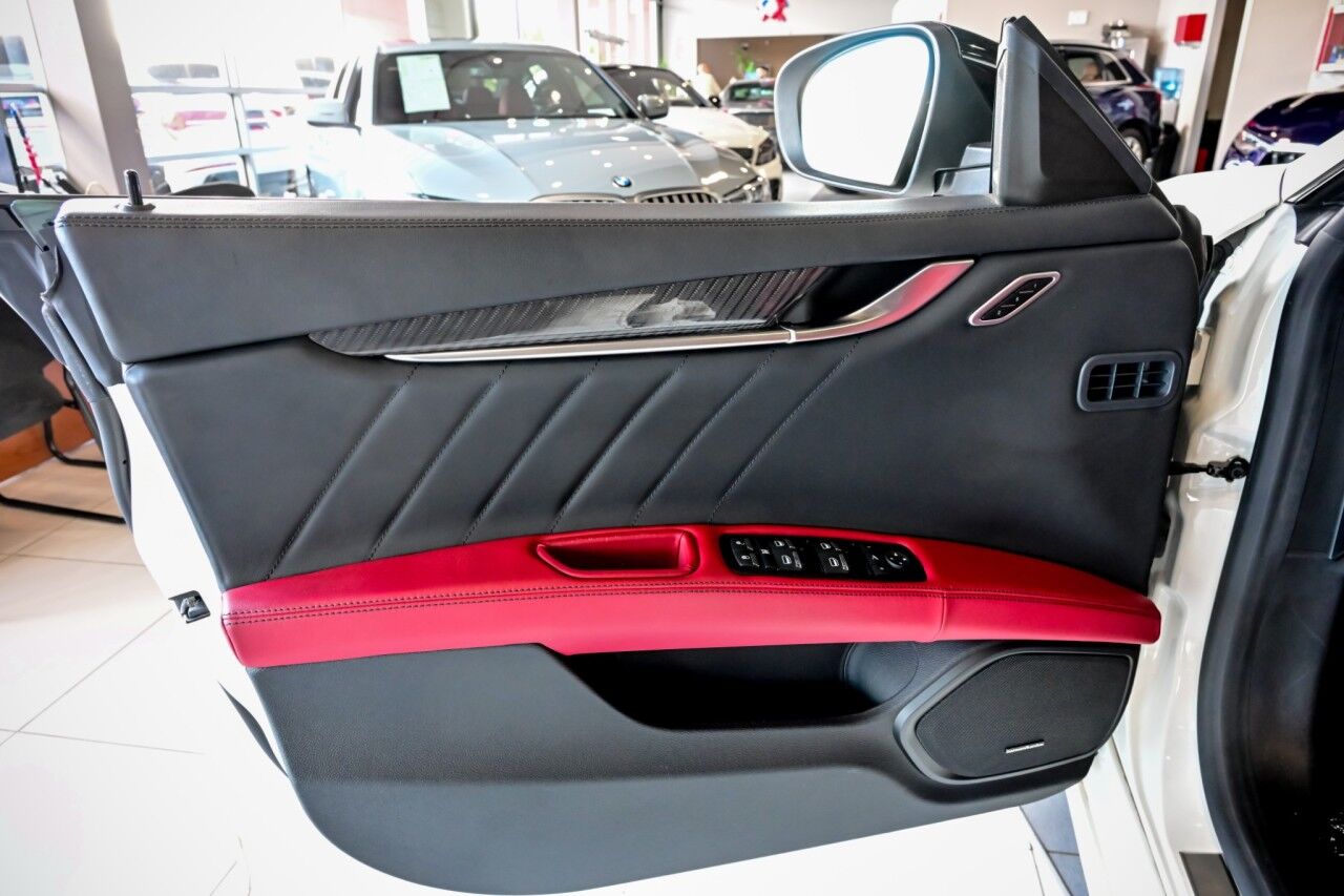 2022 Maserati Ghibli Modena Q4, 20'' Wheels, Cooled Seats, Nerissimo Pkg Springfield NJ