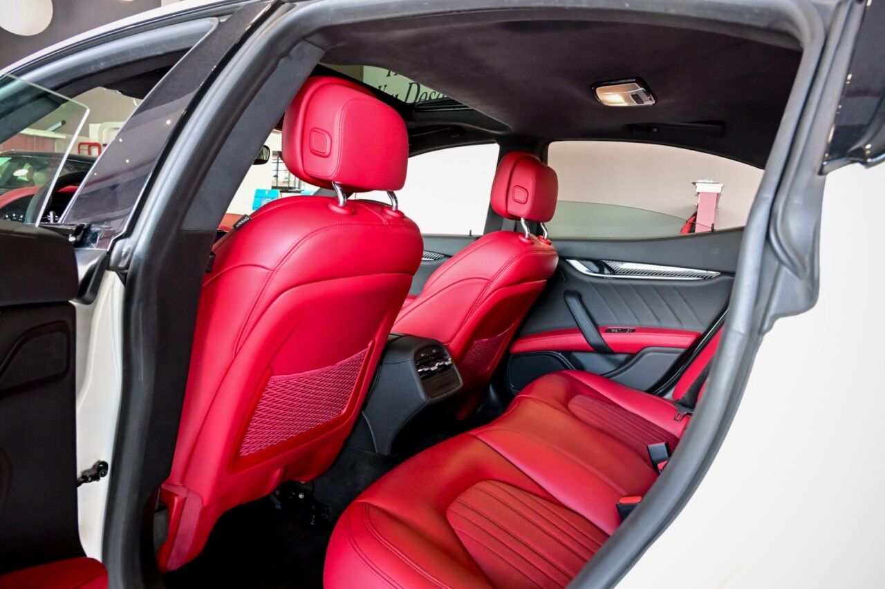 2022 Maserati Ghibli Modena Q4, 20'' Wheels, Cooled Seats, Nerissimo Pkg Springfield NJ