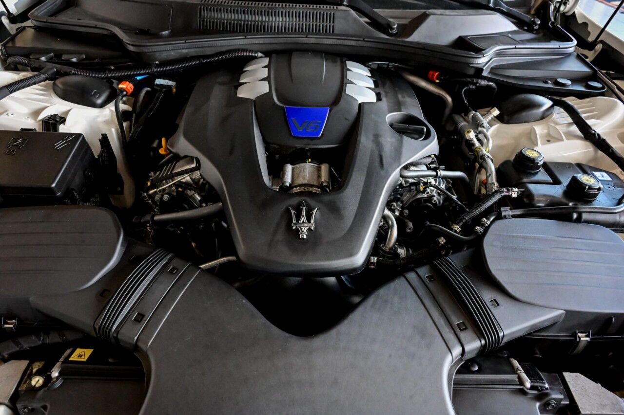 2022 Maserati Ghibli Modena Q4, 20'' Wheels, Cooled Seats, Nerissimo Pkg Springfield NJ