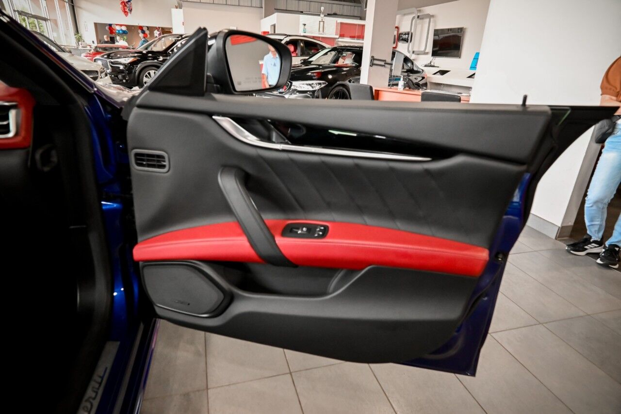 2022 Maserati Ghibli Modena Q4 photo 27
