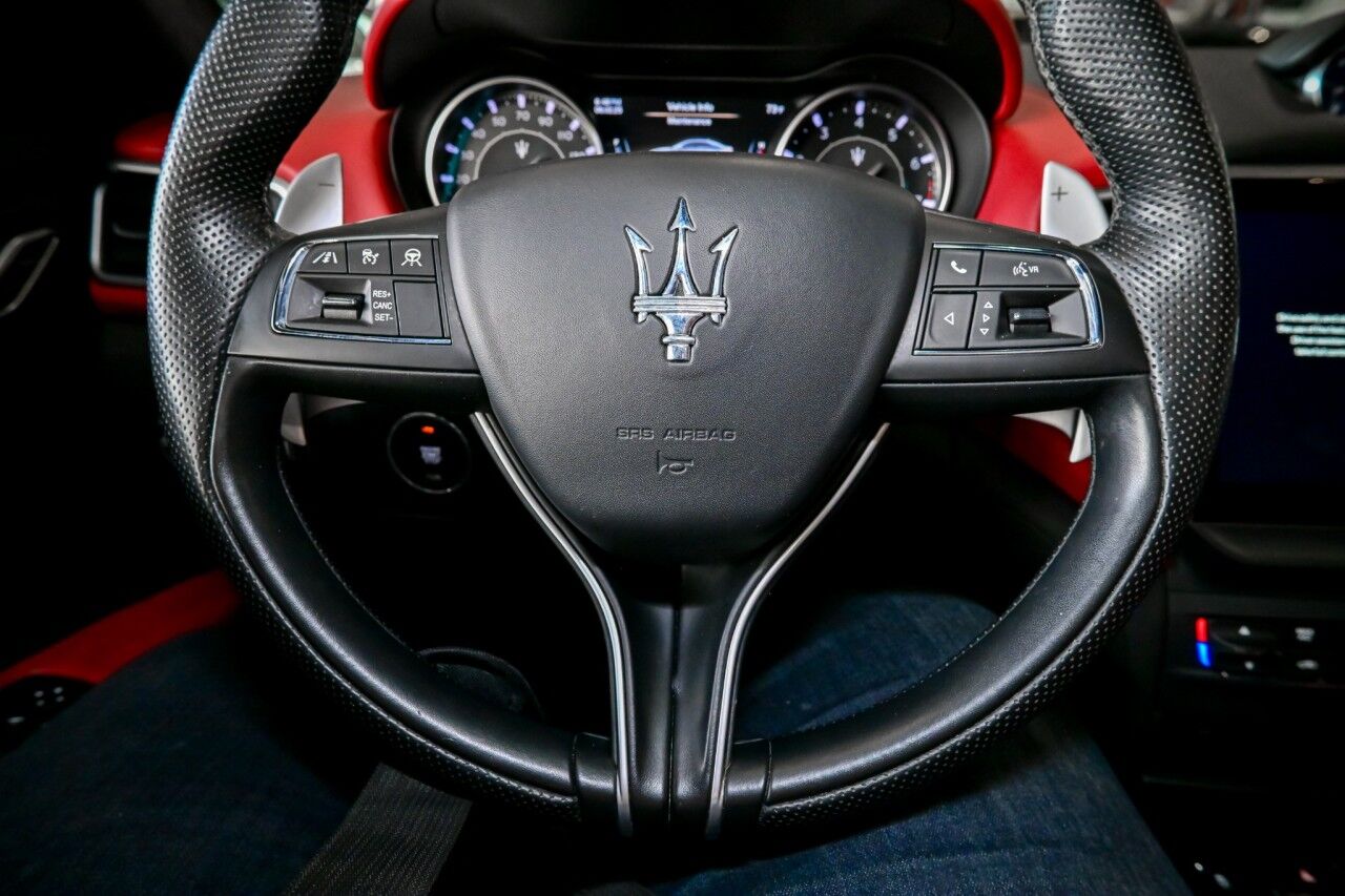 2022 Maserati Ghibli Modena Q4 photo 34