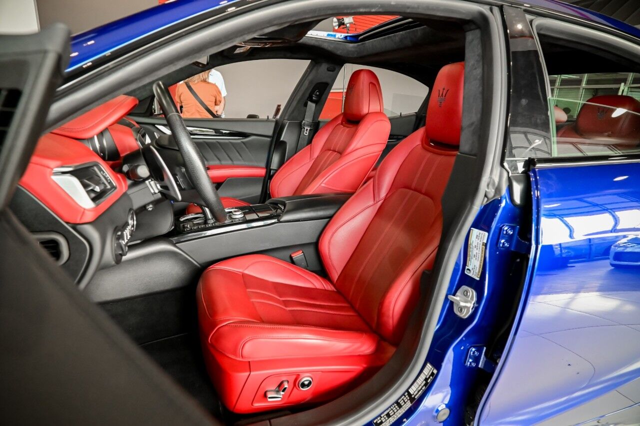2022 Maserati Ghibli Modena Q4 photo 15