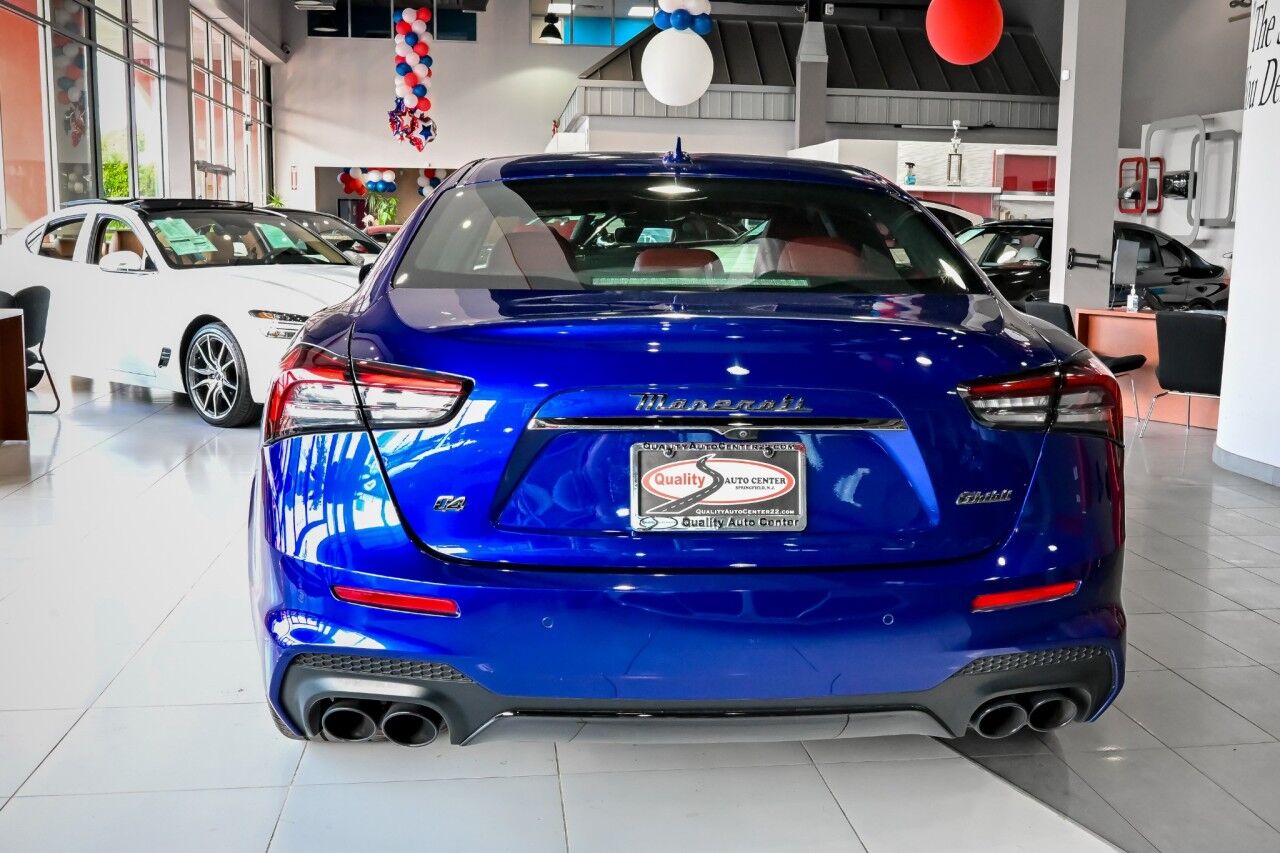 2022 Maserati Ghibli Modena Q4 photo 6