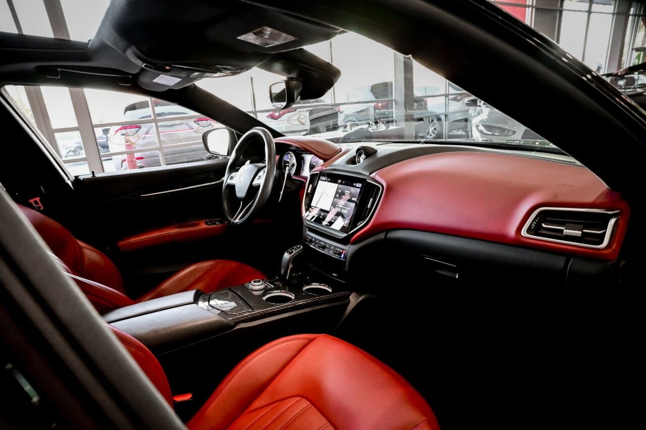 2022 Maserati Ghibli Modena Q4, Nerissimo Pkg, 20'' Wheels, Ventilated Seats Springfield NJ