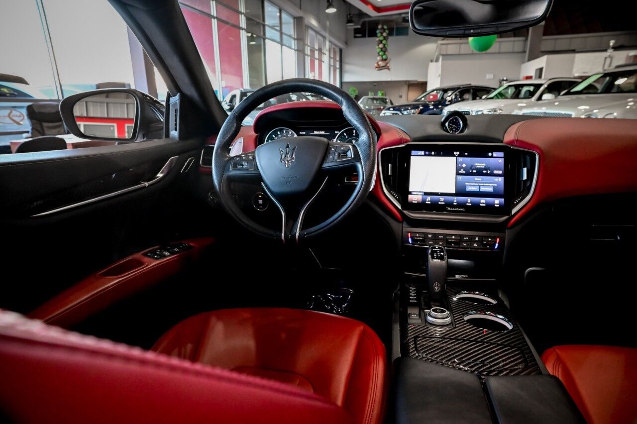 2022 Maserati Ghibli Modena Q4, Nerissimo Pkg, 20'' Wheels, Ventilated Seats Springfield NJ
