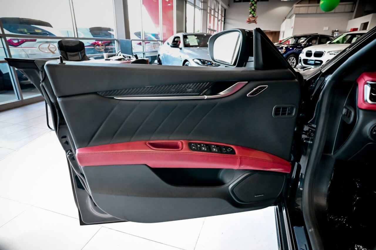 2022 Maserati Ghibli Modena Q4, Nerissimo Pkg, 20'' Wheels, Ventilated Seats Springfield NJ