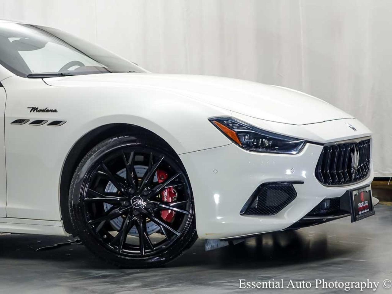 2022 Maserati Ghibli Modena Q4
