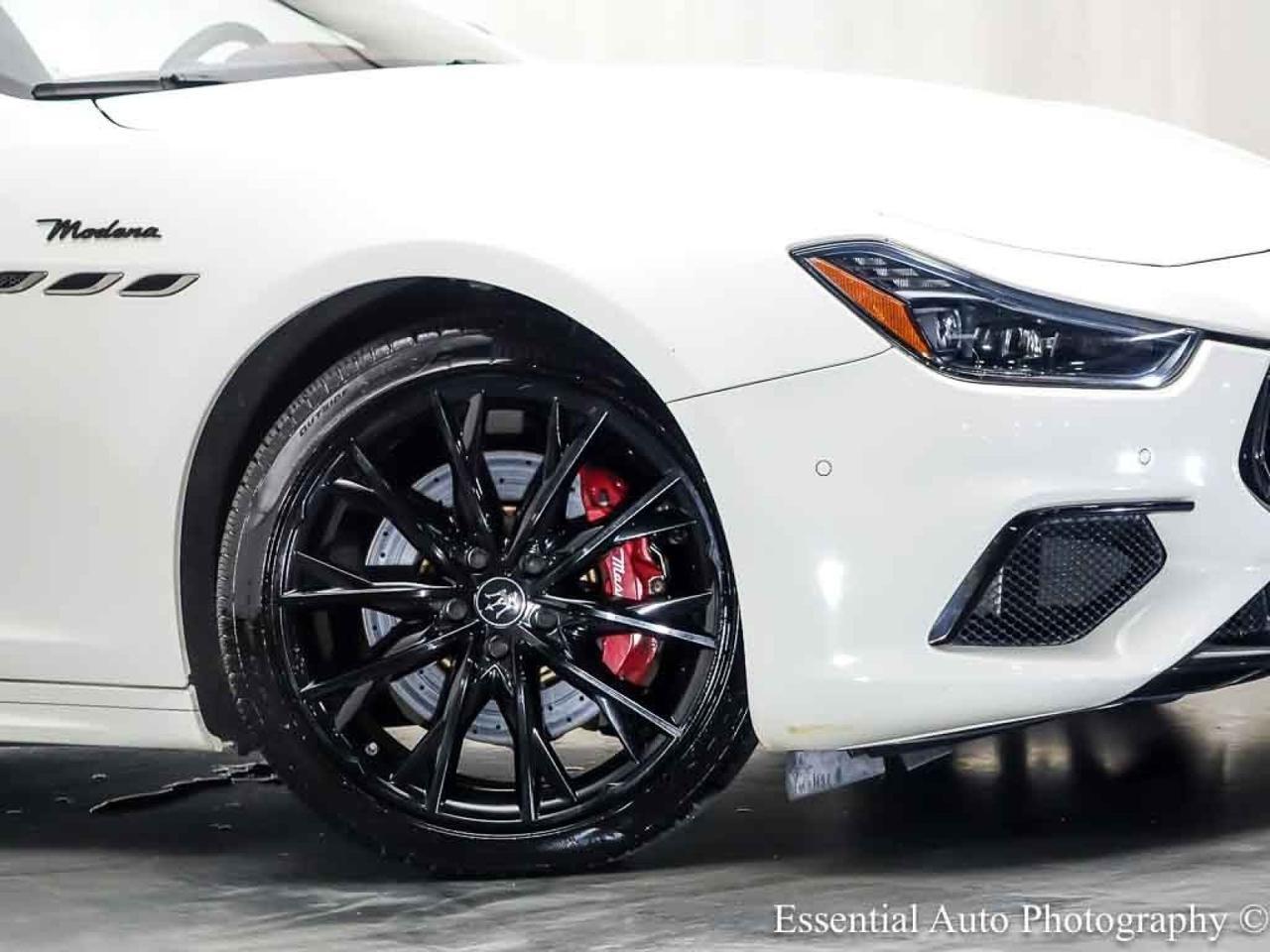 2022 Maserati Ghibli Modena Q4