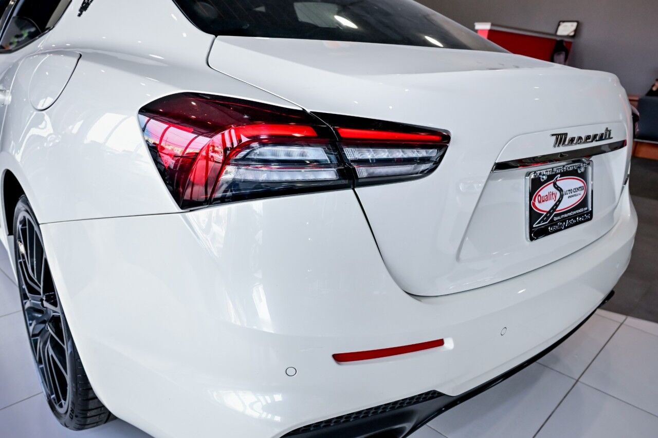 2022 Maserati Ghibli Modena, RED Interior, 21'' Wheels, Nerissimo Pkg Springfield NJ