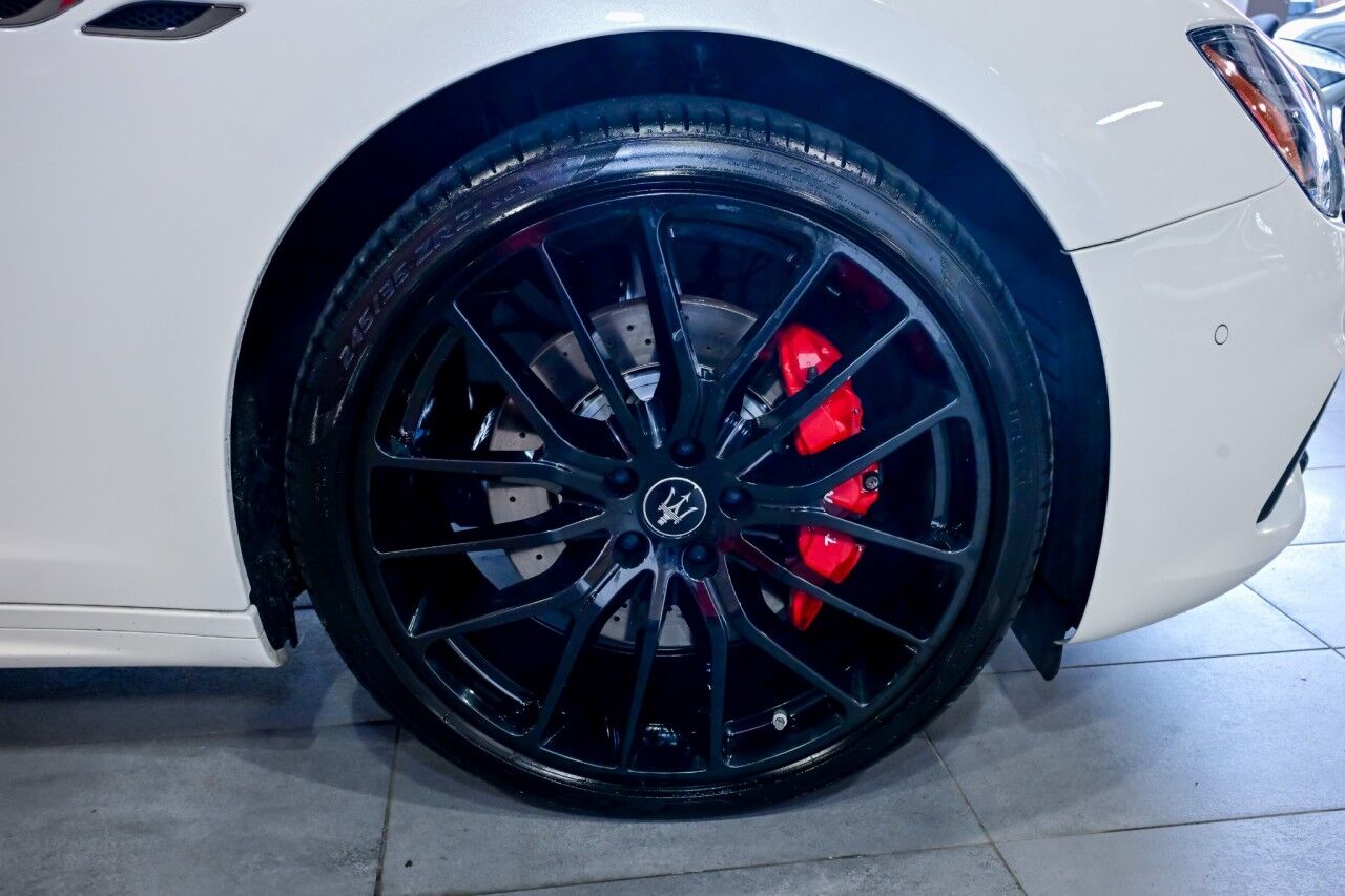 2022 Maserati Ghibli Modena, RED Interior, 21'' Wheels, Nerissimo Pkg Springfield NJ