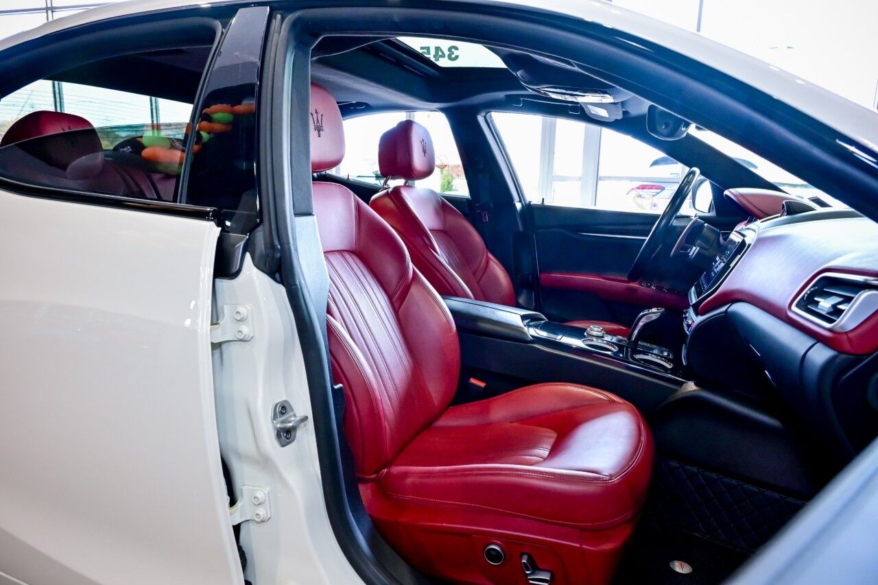 2022 Maserati Ghibli Modena, RED Interior, 21'' Wheels, Nerissimo Pkg Springfield NJ