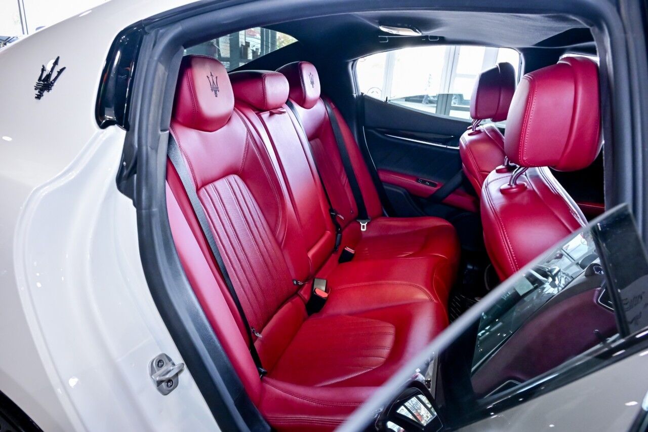 2022 Maserati Ghibli Modena, RED Interior, 21'' Wheels, Nerissimo Pkg Springfield NJ